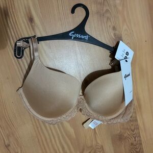 Gossard Women's Tan  Bra RARE size 28DDD. Padded NEW with tag